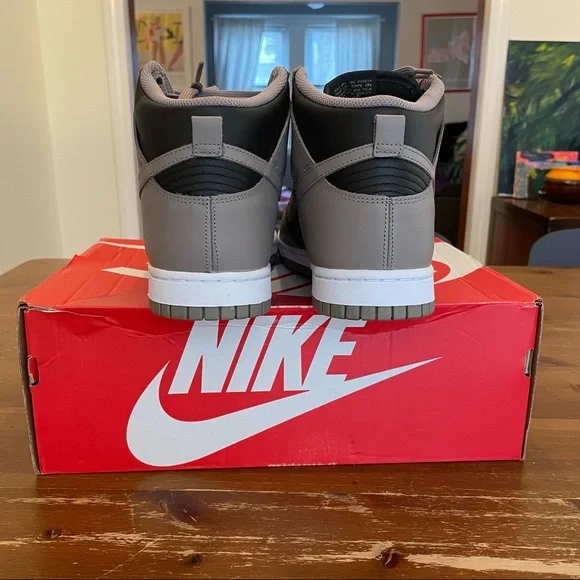 Women’s Dunk high Moon fossil! Size 9.5 W & 8 M. EUC - Picture 8 of 11